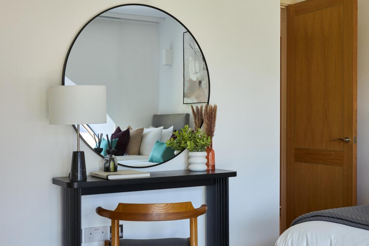 Kew Bridge By Viridian Apartments Exteriör bild