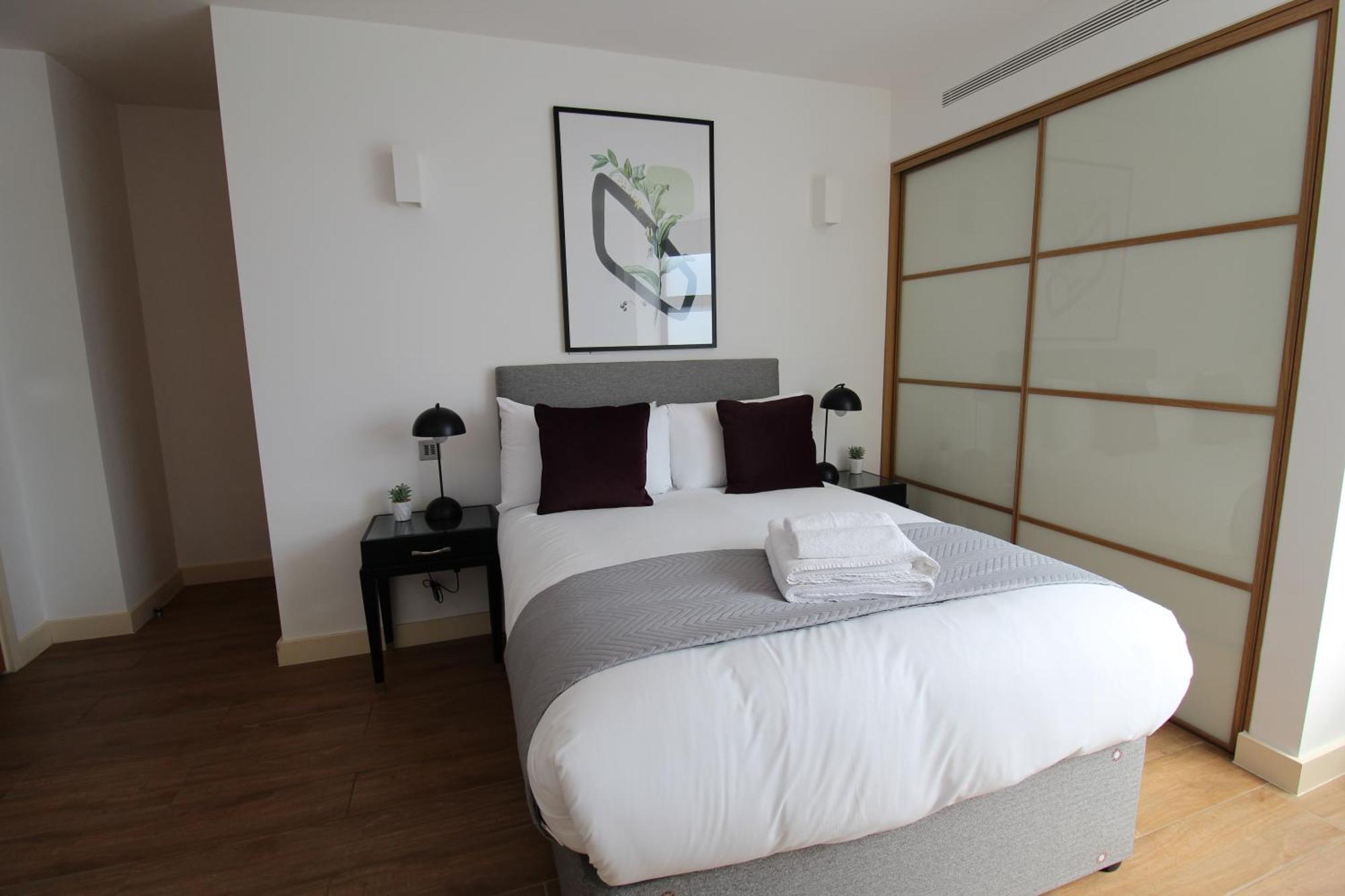 Kew Bridge By Viridian Apartments Exteriör bild
