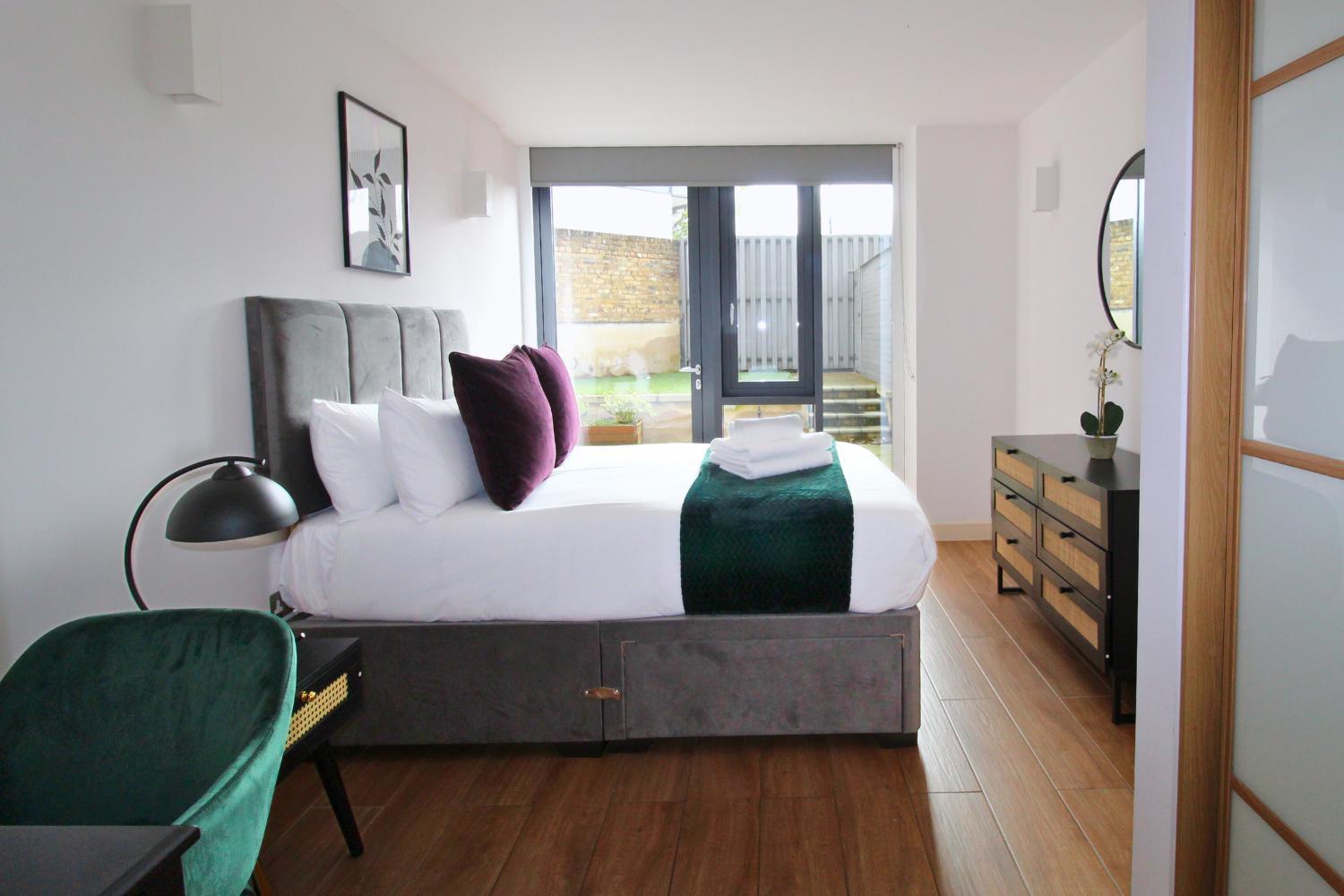Kew Bridge By Viridian Apartments Exteriör bild